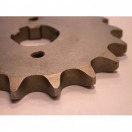 PIGNON SORTIE DE BOITE DUCATI 750 Monster - 99 A 02